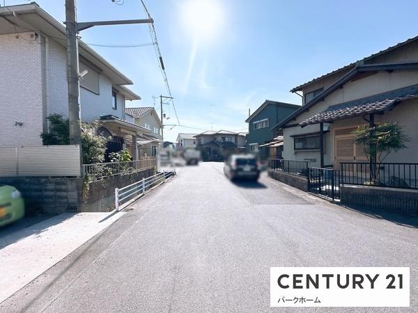 守山市吉身6丁目の土地(前面道路含む現地写真)