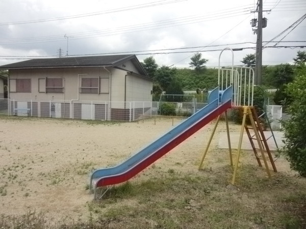 栗東市岡の土地(大路砂田児童公園)