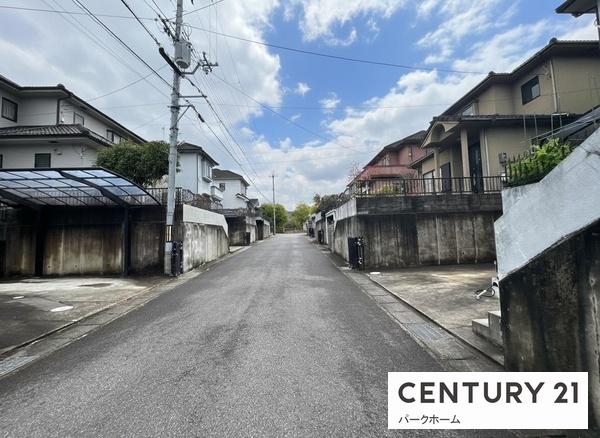 栗東市下戸山の中古一戸建て