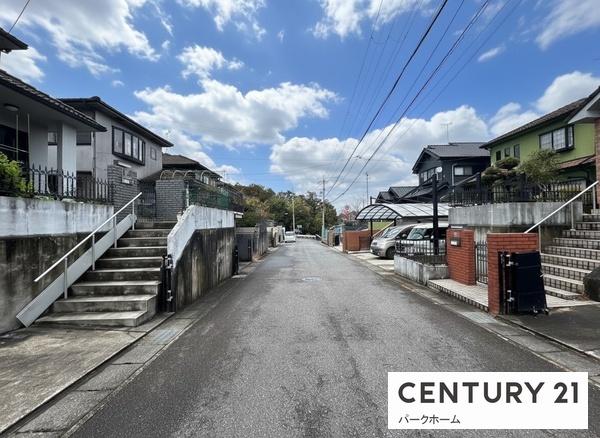 栗東市下戸山の中古一戸建て