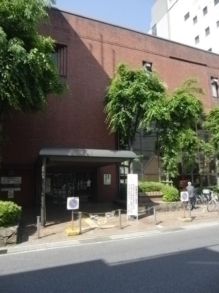 長等商店街沿い店舗(大津市立図書館)