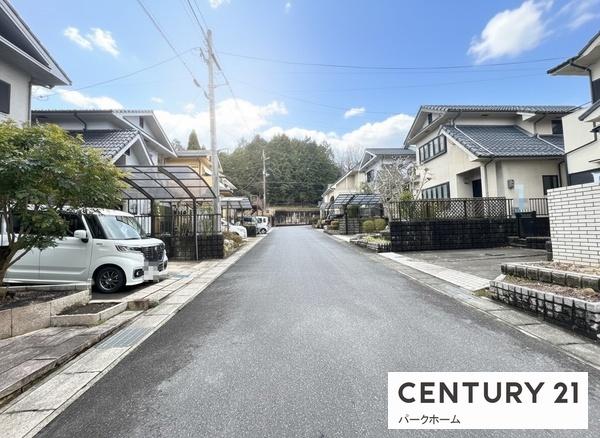 栗東市下戸山の中古一戸建て