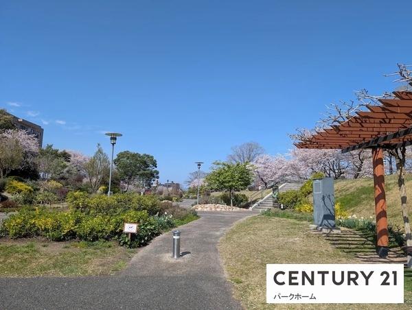 ファミールハイツ草津2番館(草津市立草津川跡地公園（de愛ひろば）)