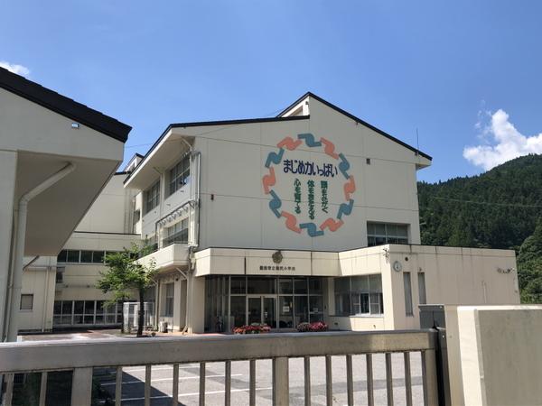 豊田市川手町シロ山の土地(豊田市立稲武小学校)