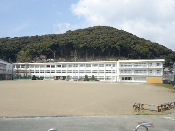 豊川市御津町赤根屋敷の新築一戸建(豊川市立御津中学校)