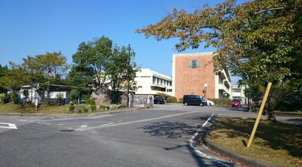 岡崎市細川町字鳥ケ根の新築一戸建(岡崎市立新香山中学校)