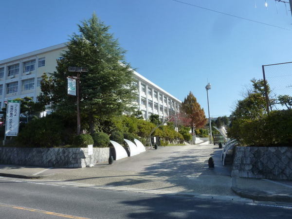 豊田市美里1丁目の新築一戸建(豊田市立美里中学校)