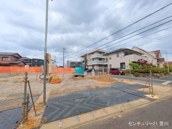 豊田市小坂町１３丁目の新築一戸建