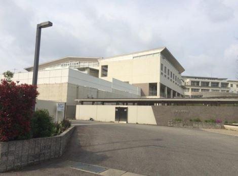 野村三好ケ丘ヒルズ四番館(みよし市立三好丘中学校)