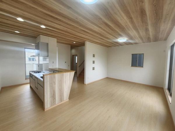 岡崎市戸崎町藤狭　再生住宅