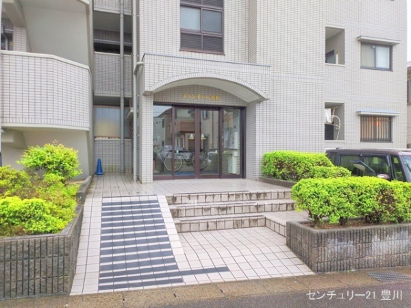 シャンボール若松