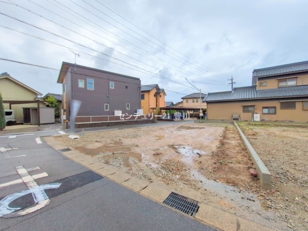 西尾市寺津町北馬場の新築一戸建
