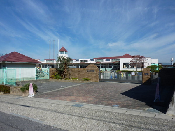 グローリアスタウン聖心弐番館　再生マンション(豊田市立美山幼稚園)