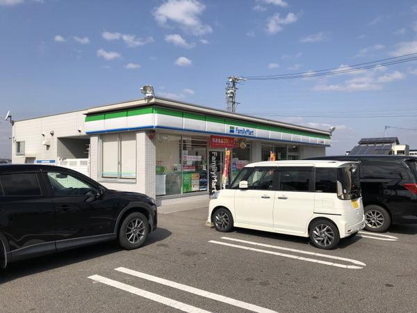 パビリオン平和　B棟(ファミリーマート豊田秋葉店)