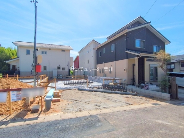 豊田市鴛鴨町中高根の新築一戸建