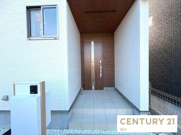 豊田市平山町1丁目の新築一戸建(玄関)