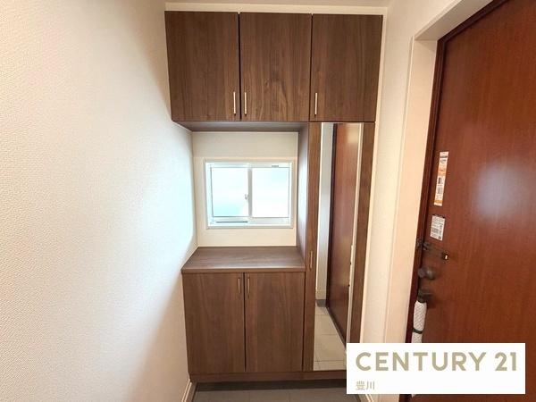 岡崎市羽根町字陣場の新築一戸建(玄関)