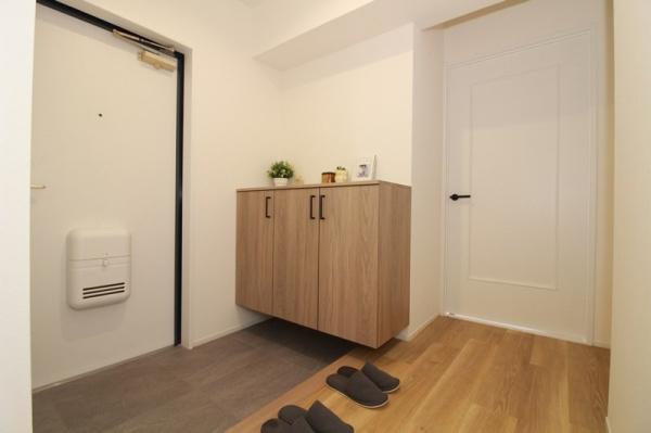 ガーデンヒルズ東大友 再生マンション(玄関)