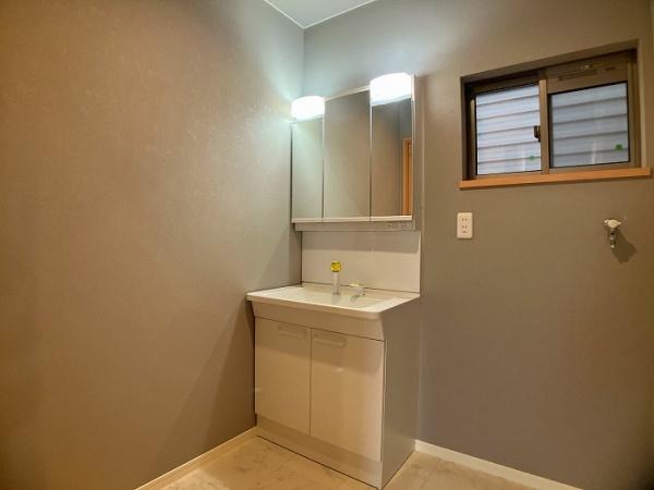 岡崎市戸崎町字藤狭の中古一戸建て