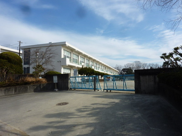豊田市美和町３丁目の中古一戸建て(豊田市立平井小学校)