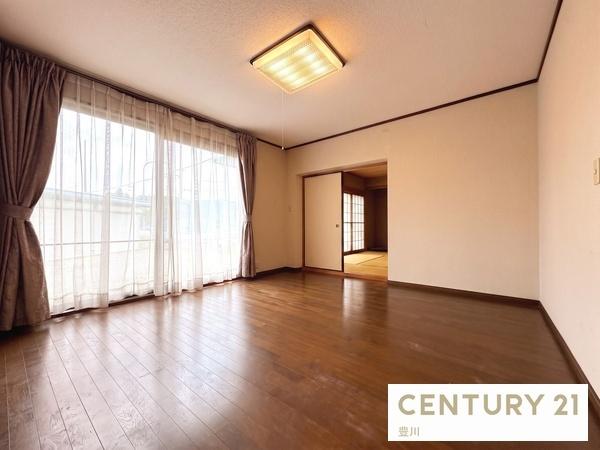 新城市作手高里字ブック田の中古一戸建て