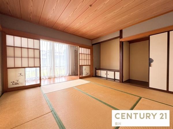 新城市作手高里字ブック田の中古一戸建て