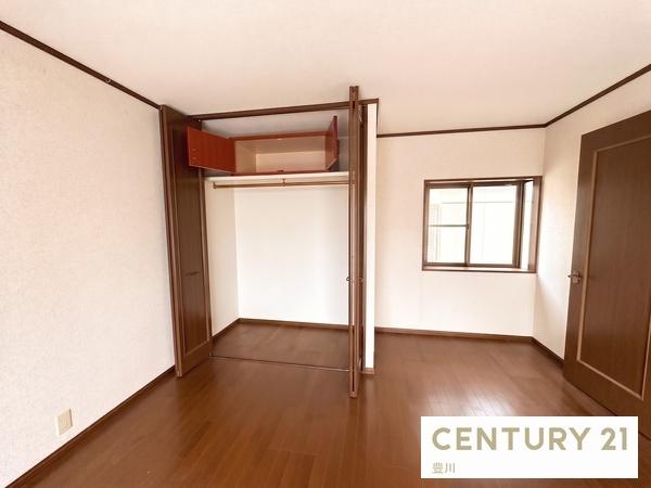 新城市作手高里字ブック田の中古一戸建て