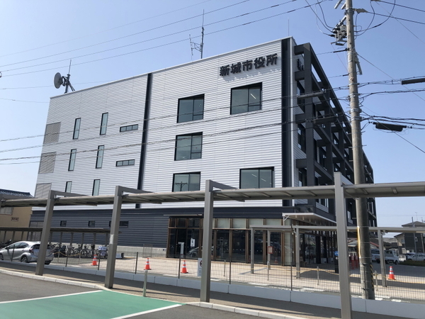 新城市字橋向の中古一戸建て(新城市役所)
