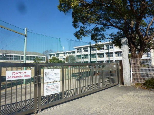 豊田市花園町若石山の新築一戸建(豊田市立若園小学校)