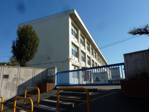 豊田市花園町若石山の新築一戸建(豊田市立若園中学校)