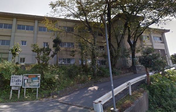 岡崎市東蔵前２丁目の新築一戸建(岡崎市立岩津小学校)
