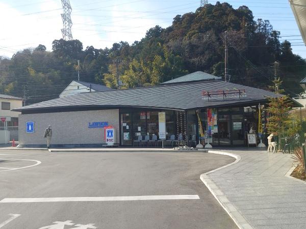 横浜市栄区庄戸４丁目の土地(ローソン上郷野七里テラス店)