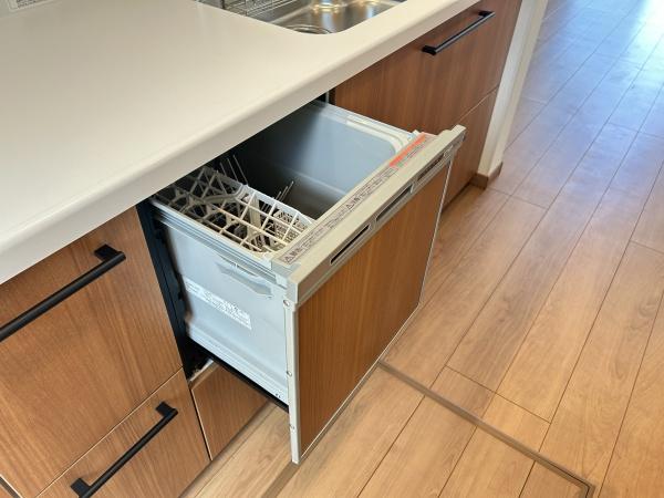 金沢区釜利谷西１丁目　新築一戸建て全１棟