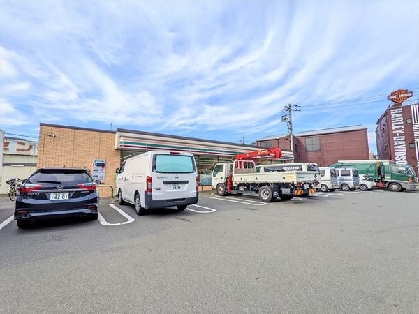 横浜市保土ケ谷区峰沢町の土地(セブンイレブン横浜三枚町店)