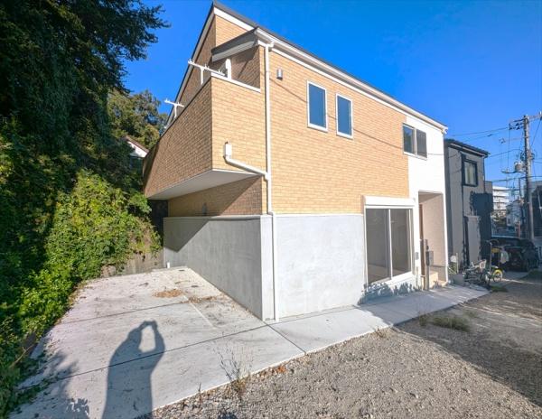 磯子区滝頭１丁目　新築一戸建て全１棟