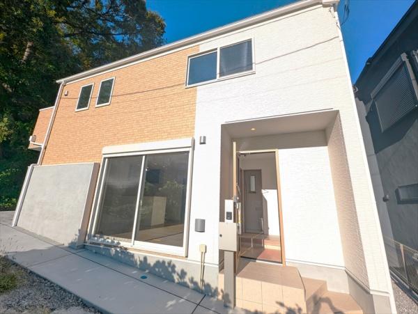 磯子区滝頭１丁目　新築一戸建て全１棟