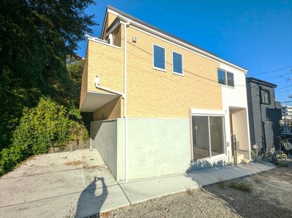 磯子区滝頭１丁目　新築一戸建て全１棟