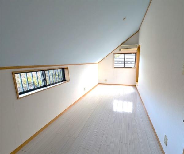 横浜市南区清水ケ丘の中古一戸建て(洋室)