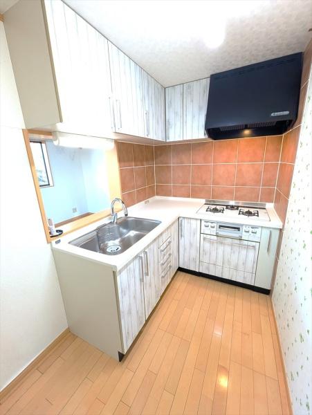 横浜市南区清水ケ丘の中古一戸建て(キッチン)