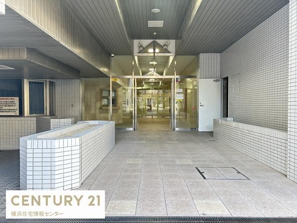 サンハロー横須賀中央駅前