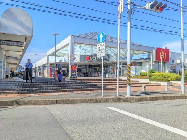 馬堀台団地15号棟(西友馬堀店)