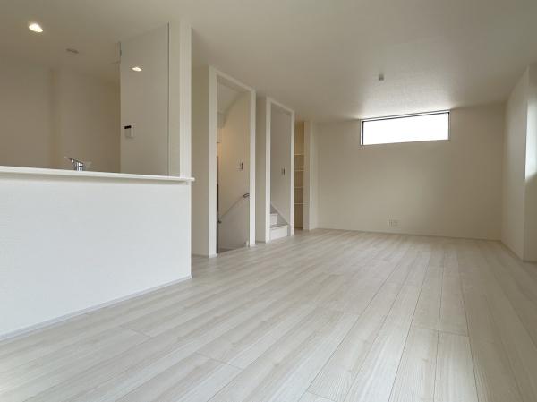 金沢区六浦東１丁目　新築一戸建て全１棟