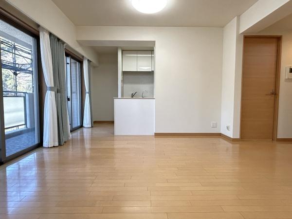 日神パレステージ横須賀田浦