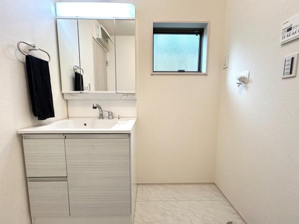 金沢区六浦３丁目　新築一戸建て全２棟１号棟