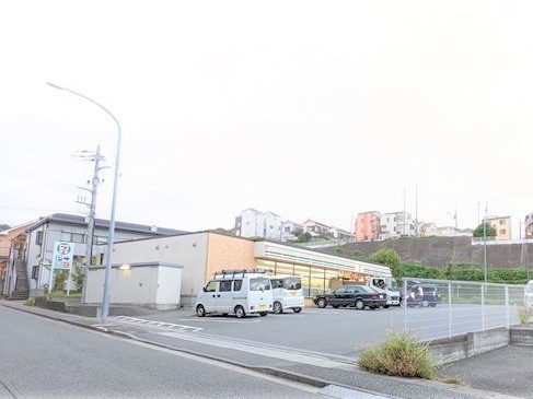 ライオンズマンション港南第2(セブンイレブン横浜日野店)