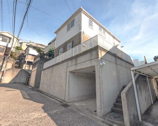 磯子区岡村１丁目　中古一戸建て