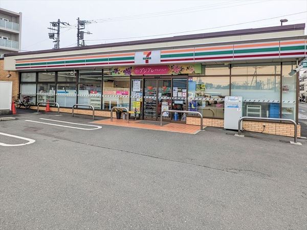 クリオ横須賀中央5番館(セブンイレブン横須賀公郷町2丁目店)