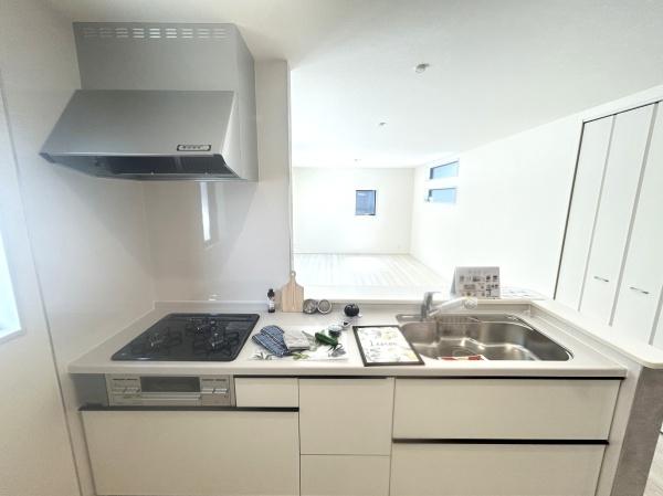 横須賀市湘南鷹取５丁目　新築一戸建て全１棟