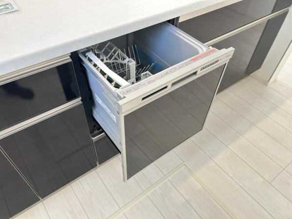 金沢区富岡西６丁目　新築一戸建て全１棟