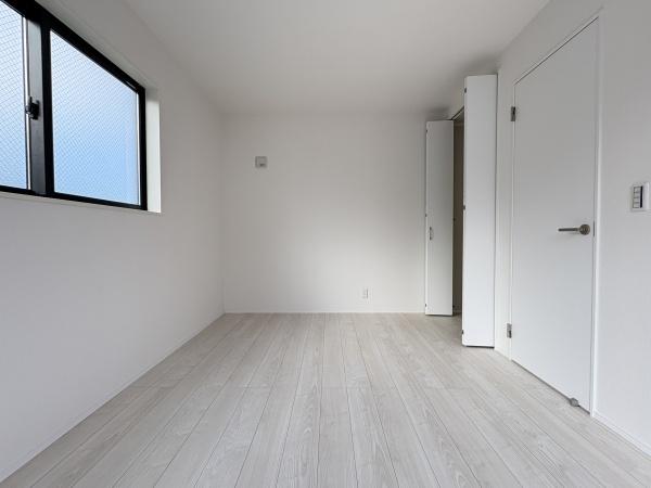 金沢区高舟台1丁目 新築一戸建て全1棟(洋室)